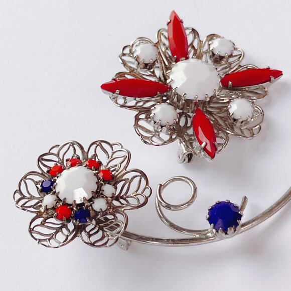 VTG Mid Century Brooch Red White Blue Glass Floral Lot Silver Tone 50s 60s Pin - Picture 5 of 11